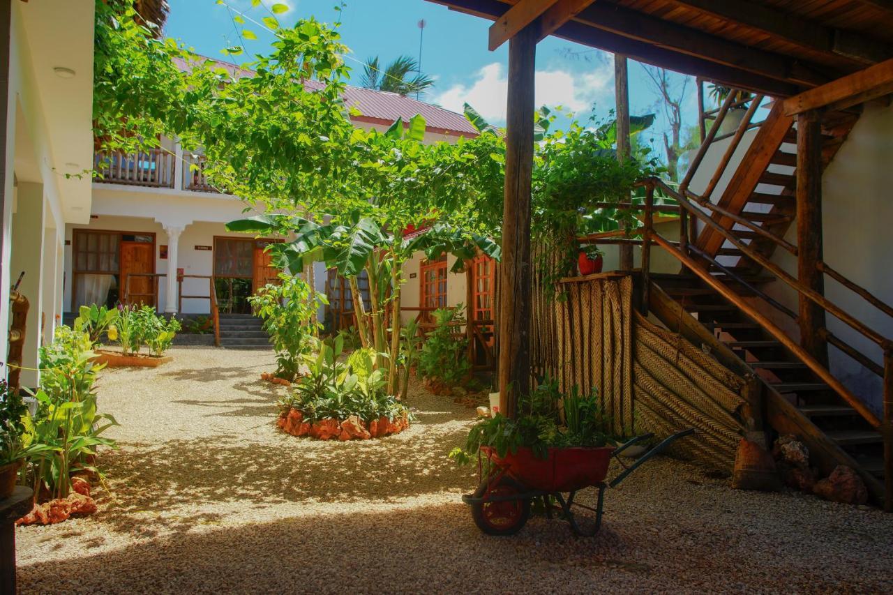 La Fontana Restaurant&Bungalows Nungwi Luaran gambar