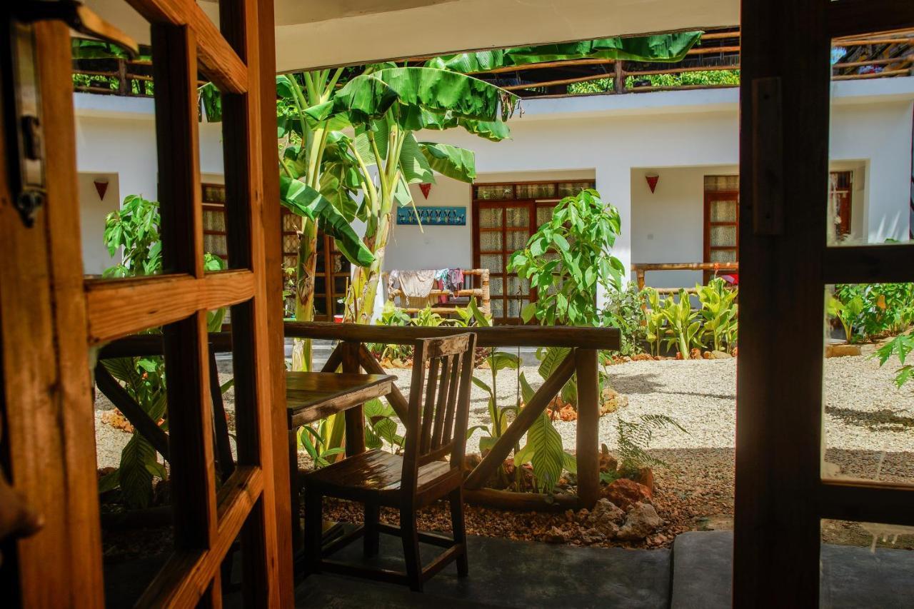 La Fontana Restaurant&Bungalows Nungwi Luaran gambar